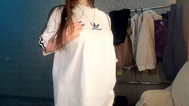 Snapshot of LumPetal chatting on 22, 2, 2026 LumPetal online show from 22, 2, 2026