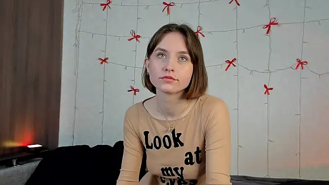 VelvetCaress online show from 24, 6, 2026