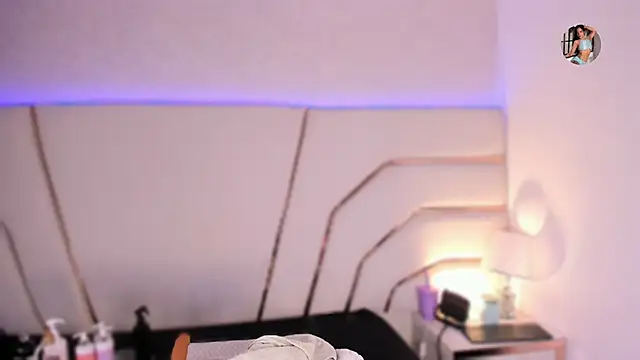 bela palmer online show from 11, 4, 2026