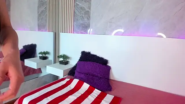 HannaWen  online show from 11, 3, 2026