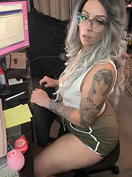 Alicethickpeach online show from 16, 6, 2026