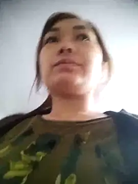 cute-hiphop online show from 9, 6, 2026