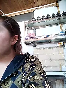 cute-hiphop online show from 7, 6, 2026