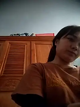 cute-hiphop online show from 4, 6, 2026