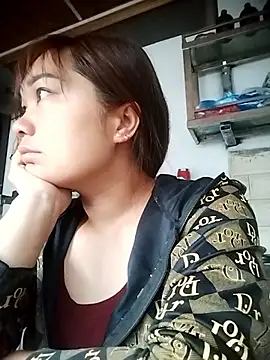 cute-hiphop online show from 17, 5, 2026