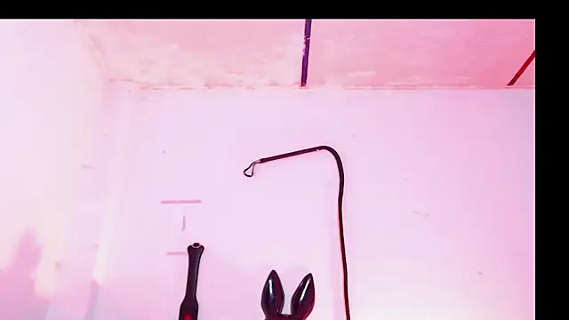 Snapshot of Girl_Bondage chatting on 3, 7, 2026 Girl Bondage online show from 3, 7, 2026