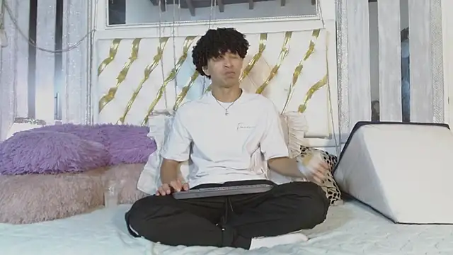 Snapshot of ian_smith_ chatting on 14, 4, 2026 ian smith online show from 14, 4, 2026