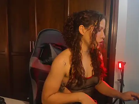 Snapshot of RED_VIOLETH chatting on 2, 6, 2026 RED VIOLETH online show from 2, 6, 2026
