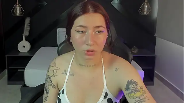 charlottee27  online show from 28, 2, 2026