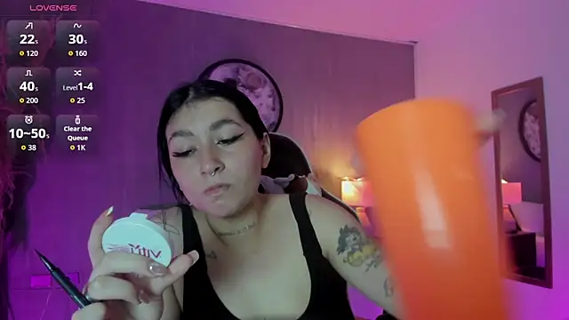 charlottee27  online show from 27, 5, 2026