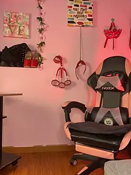 kenia thompsom01 online show from 19, 3, 2026