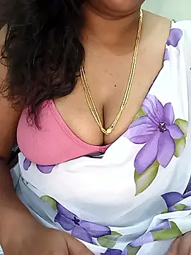 Snapshot of Chinnima143 chatting on 9, 2, 2026 Chinnima143 online show from 9, 2, 2026