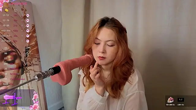 GoddamnSheSoHot online show from 14, 4, 2026