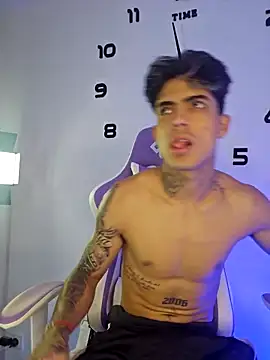 Snapshot of miguel_aguirre_ chatting on 20, 2, 2026 miguel aguirre online show from 20, 2, 2026