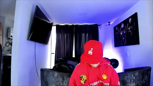 Snapshot of miguel_aguirre_ chatting on 25, 2, 2026 miguel aguirre online show from 25, 2, 2026