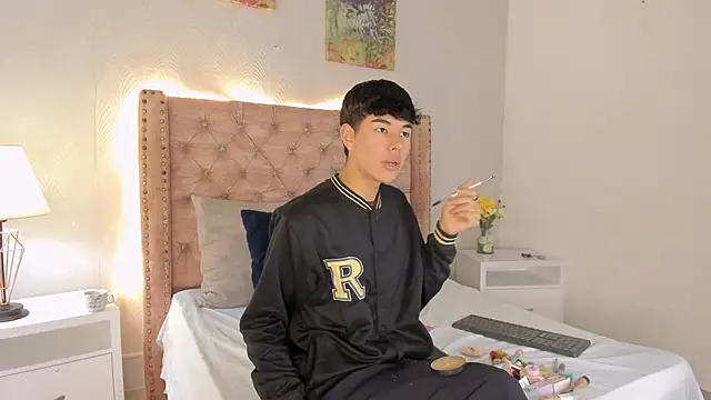 noah lewiss online show from 13, 2, 2026