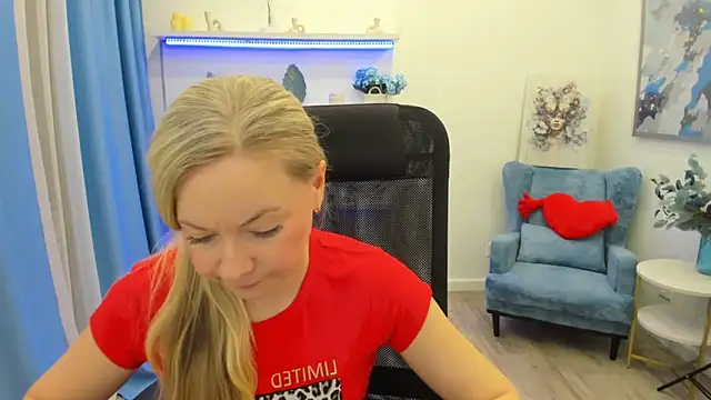 CharlotteKerti online show from 25, 3, 2026