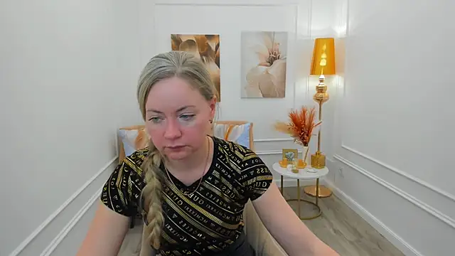 CharlotteKerti online show from 1, 4, 2026