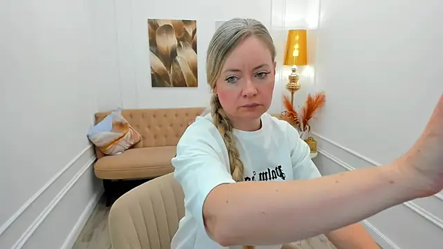 Snapshot of CharlotteKerti chatting on 19, 6, 2026 CharlotteKerti online show from 19, 6, 2026