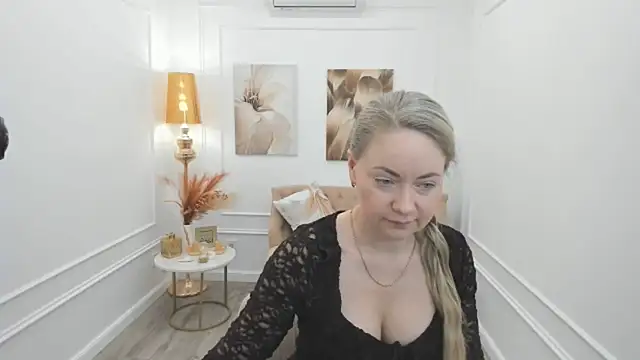 CharlotteKerti online show from 20, 4, 2026
