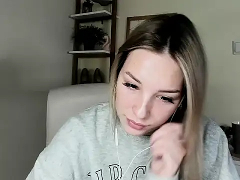 Snapshot of VelvetAngela chatting on 12, 2, 2026 VelvetAngela online show from 12, 2, 2026