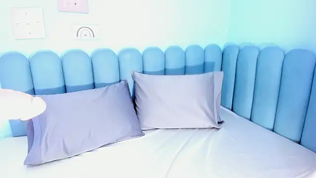 Snapshot of nicolle_boobies chatting on 6, 2, 2026 nicolle boobies online show from 6, 2, 2026