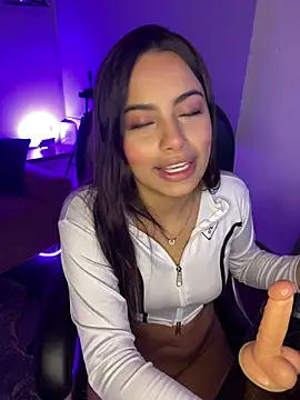 Dulce pink18 online show from 12, 2, 2026