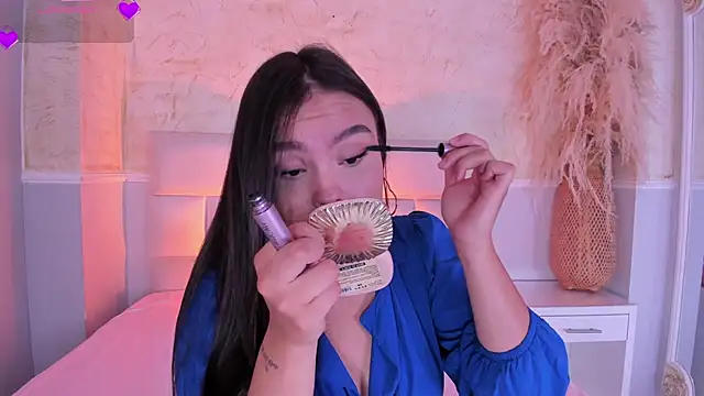 valeriekhaleesi online show from 18, 3, 2026