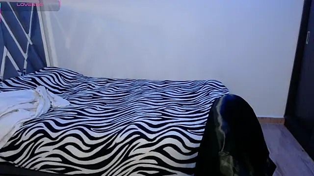 paula lopez   online show from 4, 3, 2026