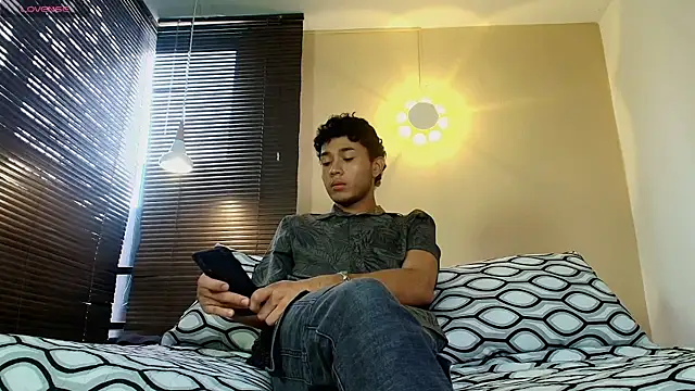 Damon Salvarote S online show from 7, 4, 2026