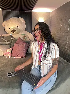 Magic ivone online show from 19, 3, 2026