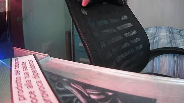 Snapshot of no-name15 chatting on 8, 2, 2026 no-name15 online show from 8, 2, 2026