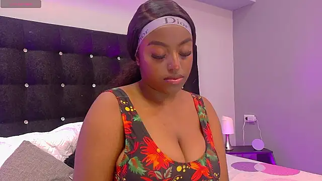 Snapshot of Aitana_Oliveira chatting on 7, 2, 2026 Aitana Oliveira online show from 7, 2, 2026