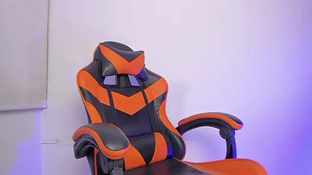 Senpai Lover  online show from 6, 3, 2026