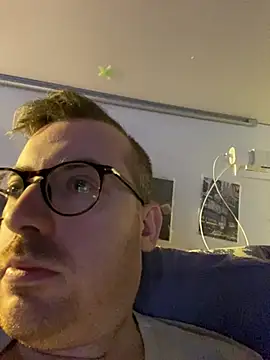 Snapshot of io1Elian chatting on 10, 5, 2026 io1Elian online show from 10, 5, 2026