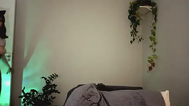 Onirica L online show from 3, 8, 2026