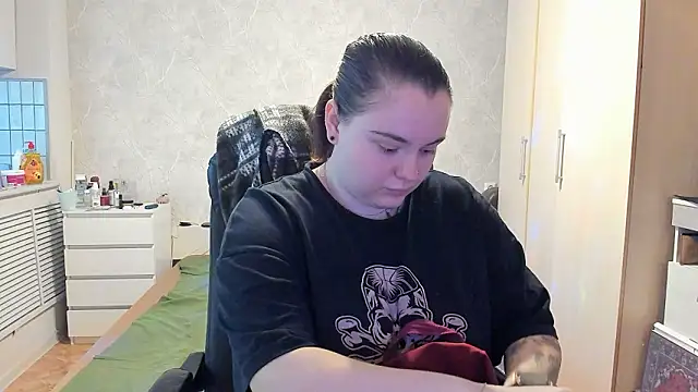 Snapshot of katya_idinax chatting on 4, 2, 2026 katya idinax online show from 4, 2, 2026