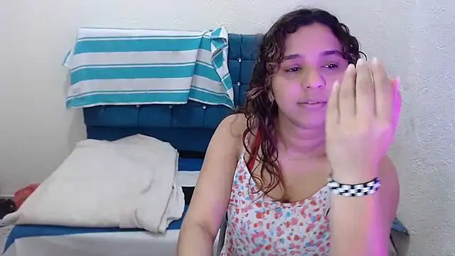 Snapshot of miiia_perez chatting on 10, 2, 2026 miiia perez online show from 10, 2, 2026