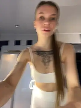 Snapshot of ElyseeXXX chatting on 7, 2, 2026 ElyseeXXX online show from 7, 2, 2026