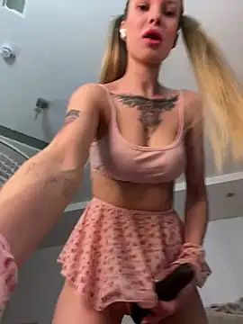 Snapshot of ElyseeXXX chatting on 20, 2, 2026 ElyseeXXX online show from 20, 2, 2026