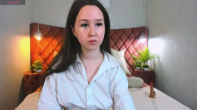 Snapshot of MonicaBev chatting on 15, 2, 2026 MonicaBev online show from 15, 2, 2026