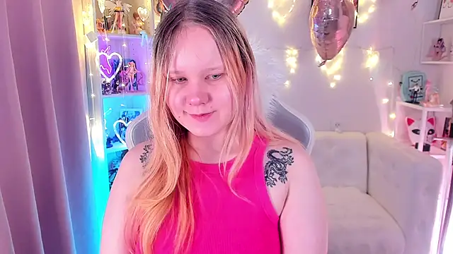 Snapshot of AnnieVibe chatting on 11, 2, 2026 AnnieVibe online show from 11, 2, 2026