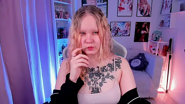 Snapshot of AnnieVibe chatting on 22, 2, 2026 AnnieVibe online show from 22, 2, 2026