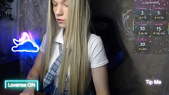 Shiny Victoria online show from 20, 6, 2026