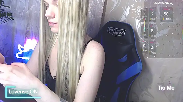 Shiny Victoria online show from 17, 5, 2026