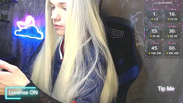 Shiny Victoria online show from 24, 3, 2026