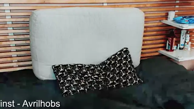 AvrilHobbs online show from 11, 4, 2026