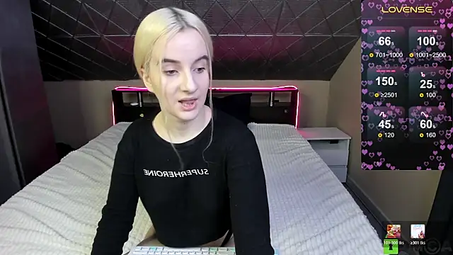 Naomi1Hinata online show from 12, 3, 2026