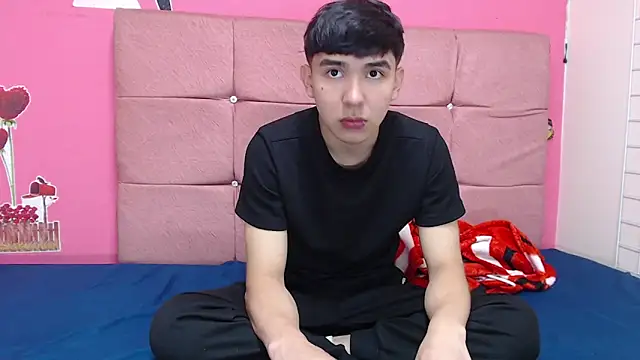 Snapshot of massimoferrera303av chatting on 16, 2, 2026 massimoferrera303av online show from 16, 2, 2026