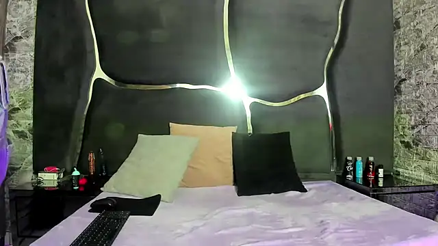 SaxxybunnyAndJayzzy online show from 31, 5, 2026